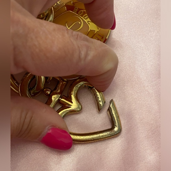 RARE VINTAGE 2008 Juicy Couture Gold Tone Keychain/Purse Charm with Two Charms - Picture 10 of 10